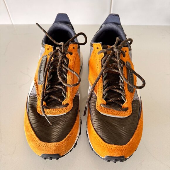 Reebok Classic Leather Legacy Splatter Paint Running Shoes in Rich Ochre Brown - Picture 5 of 9